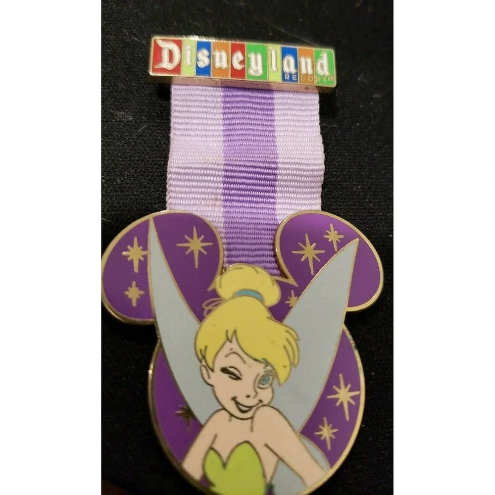 Disney Pin Tinker Bell Disneyland Marquee Medal Purple Cloth‎ Ribbon 2007 53211